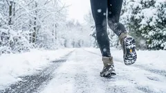 Hoeveel moet je lopen om feestdagenkilo’s te verbranden? Experts geven een duidelijk antwoord