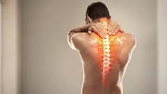 Een kromme houding begint bij de schouders: deze oefening geeft je rug weer een rechte houding