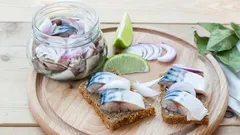 Zo marineert bijna niemand vis: met dit recept smaakt hij lekkerder dan zalm